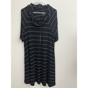 LIVI Women’s Casual Turtleneck striped dress Size 14/16 Short Sleeve Pullover